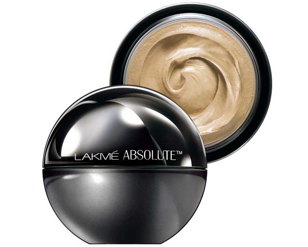 10 Best Oil-Free Foundation in India 2024: L'Oreal, Maybelline